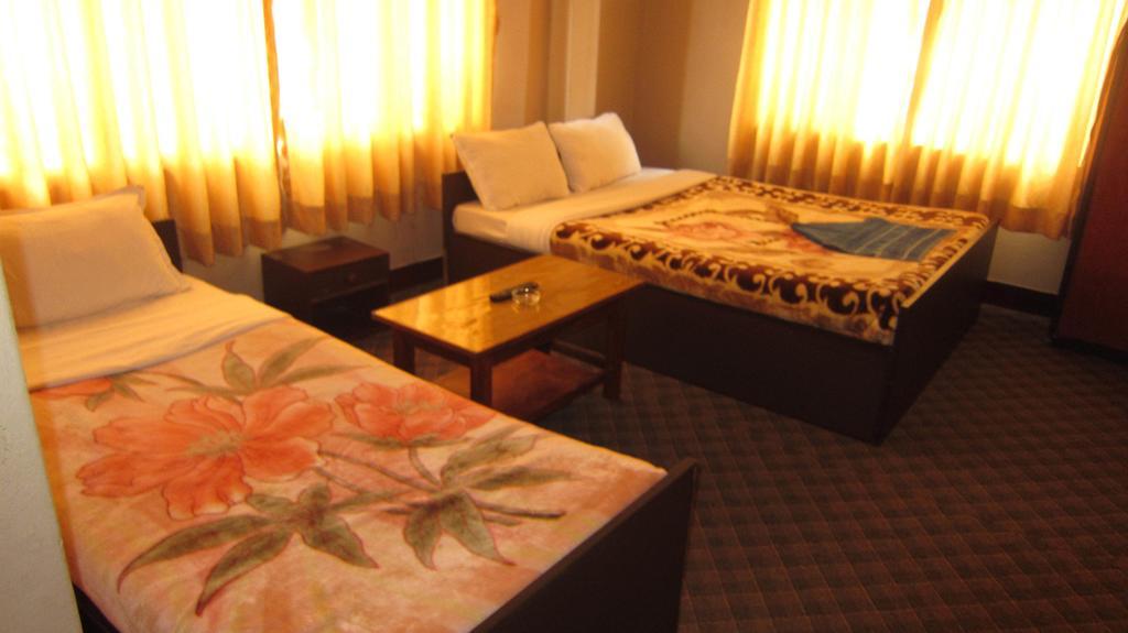 Hotel Aagaman Катманду Стая снимка
