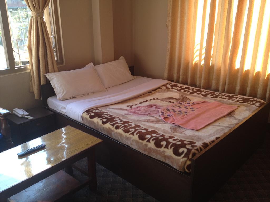Hotel Aagaman Катманду Екстериор снимка