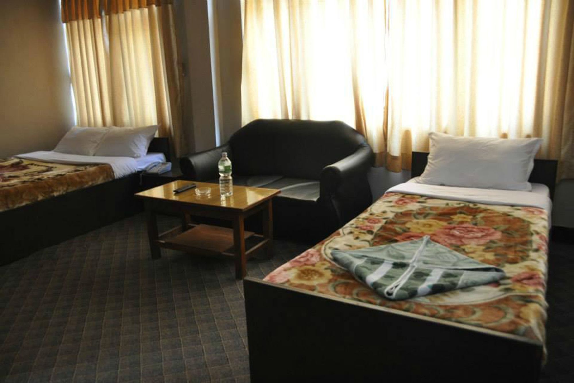 Hotel Aagaman Катманду Екстериор снимка